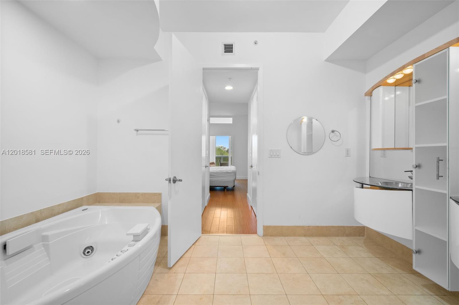 18101 Collins Ave #606, Sunny Isles Beach FL 33160