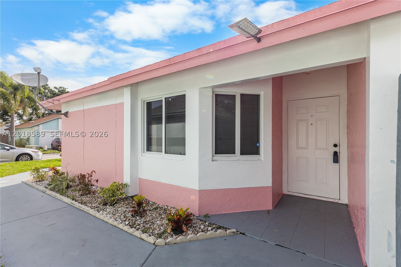 1035 W Jasmine Ln, North Lauderdale FL 33068