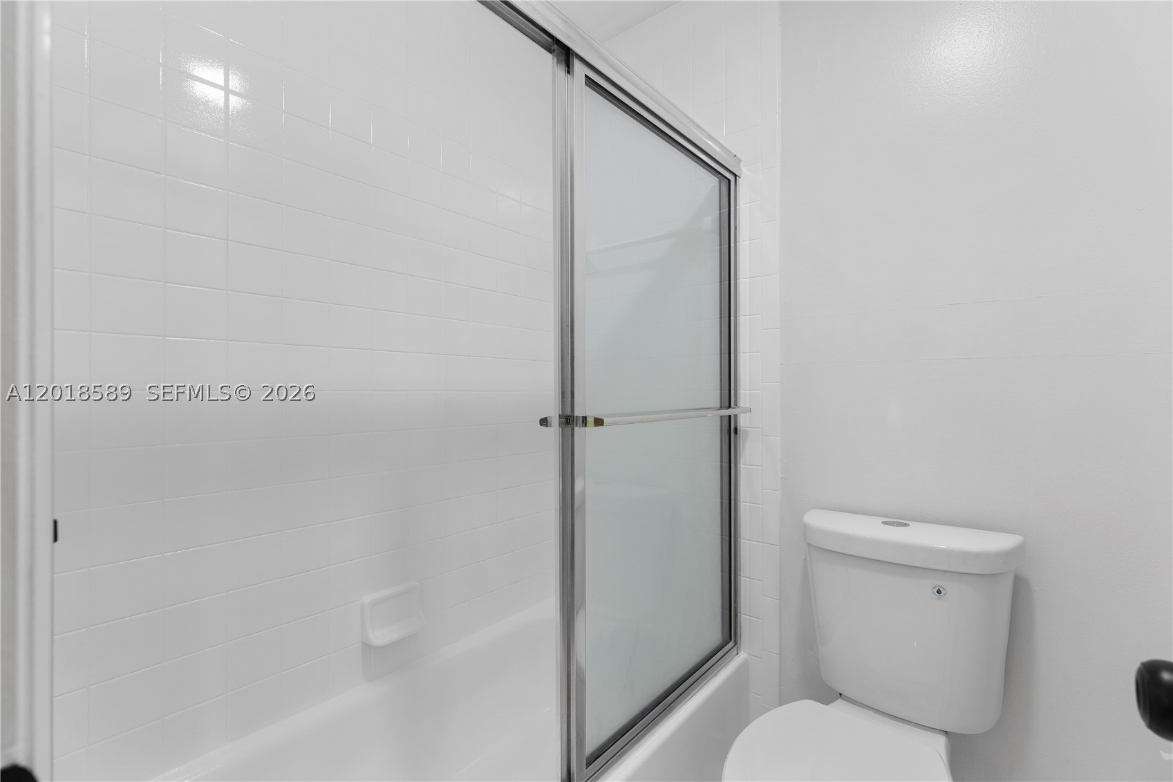 1035 W Jasmine Ln, North Lauderdale FL 33068