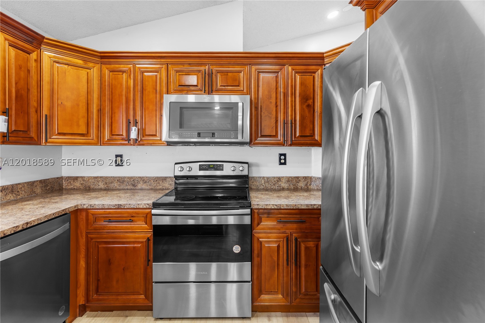 1035 W Jasmine Ln, North Lauderdale FL 33068