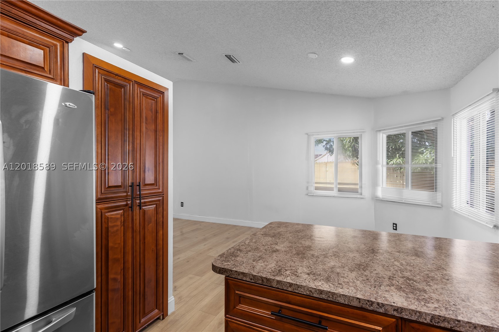 1035 W Jasmine Ln, North Lauderdale FL 33068