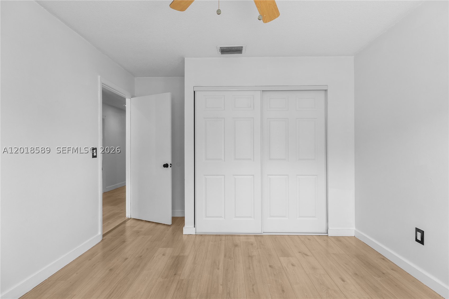 1035 W Jasmine Ln, North Lauderdale FL 33068