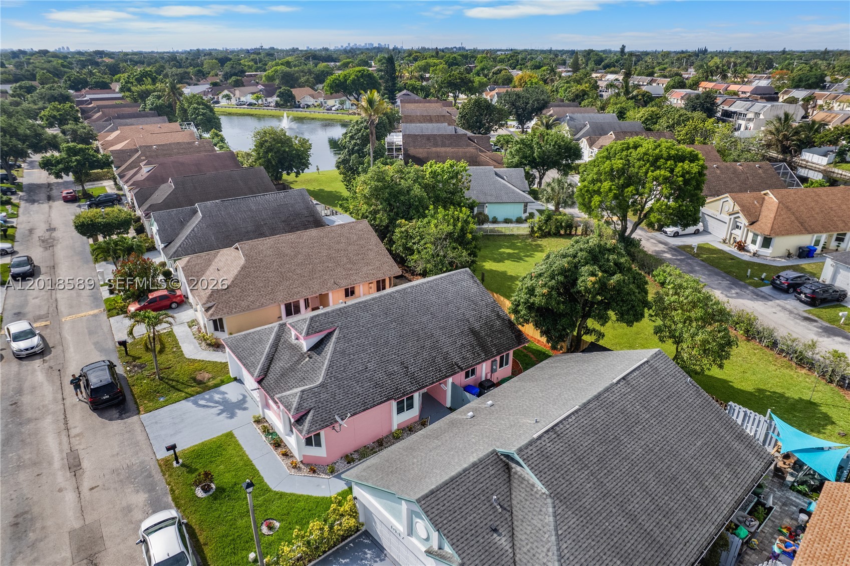 1035 W Jasmine Ln, North Lauderdale FL 33068