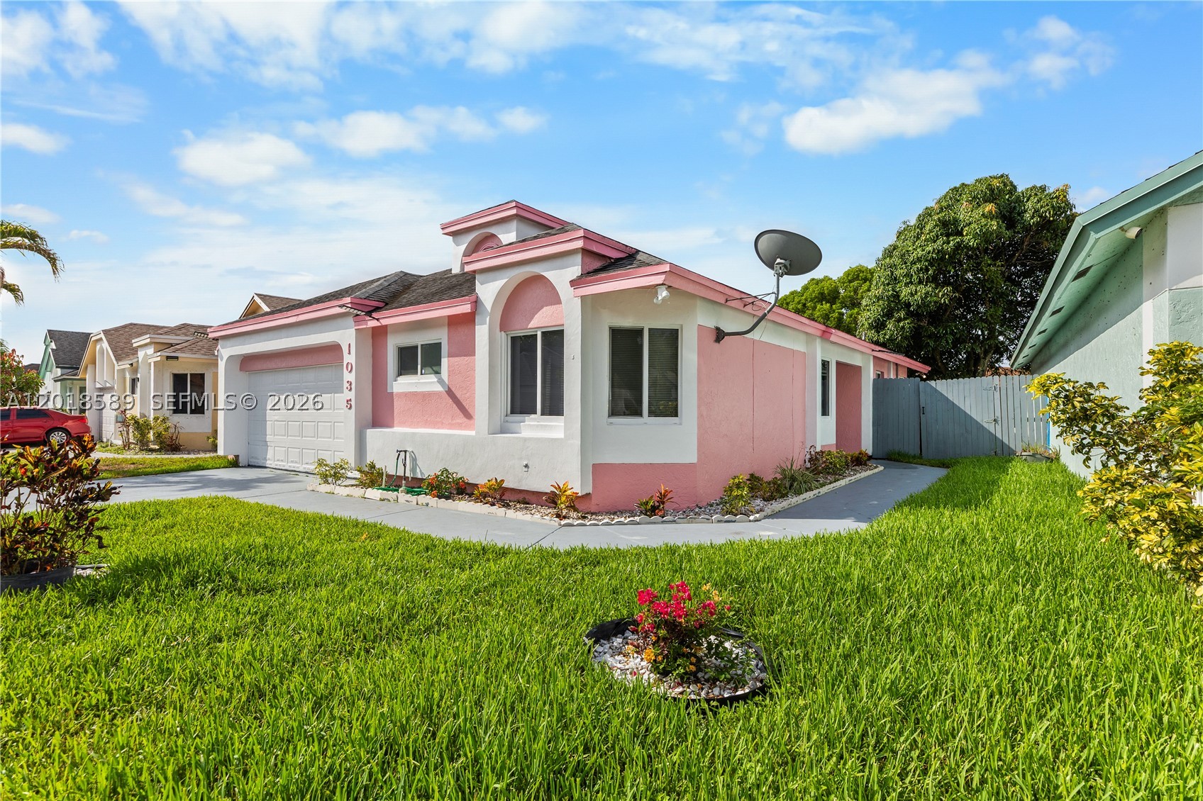 1035 W Jasmine Ln, North Lauderdale FL 33068