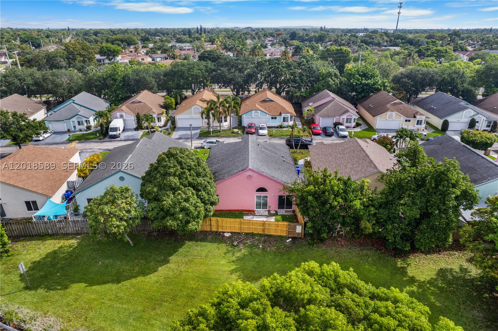 1035 W Jasmine Ln, North Lauderdale FL 33068
