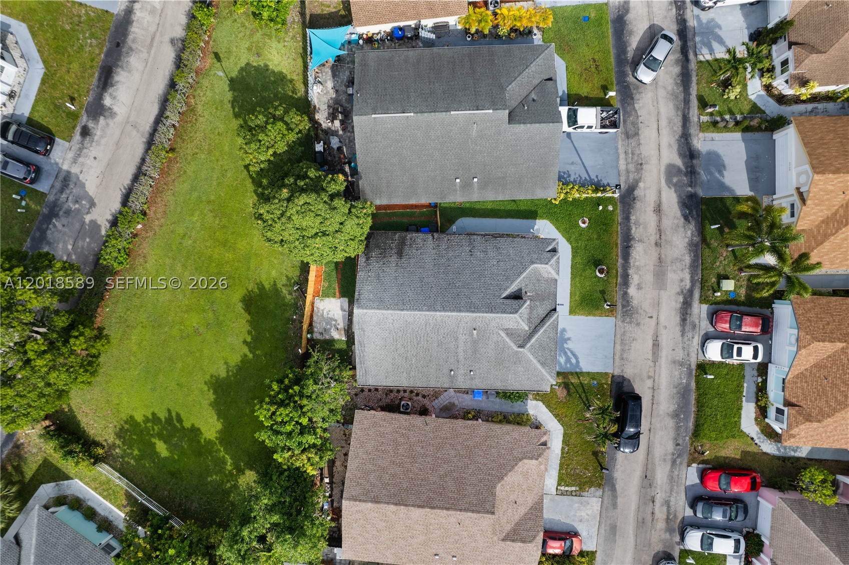1035 W Jasmine Ln, North Lauderdale FL 33068