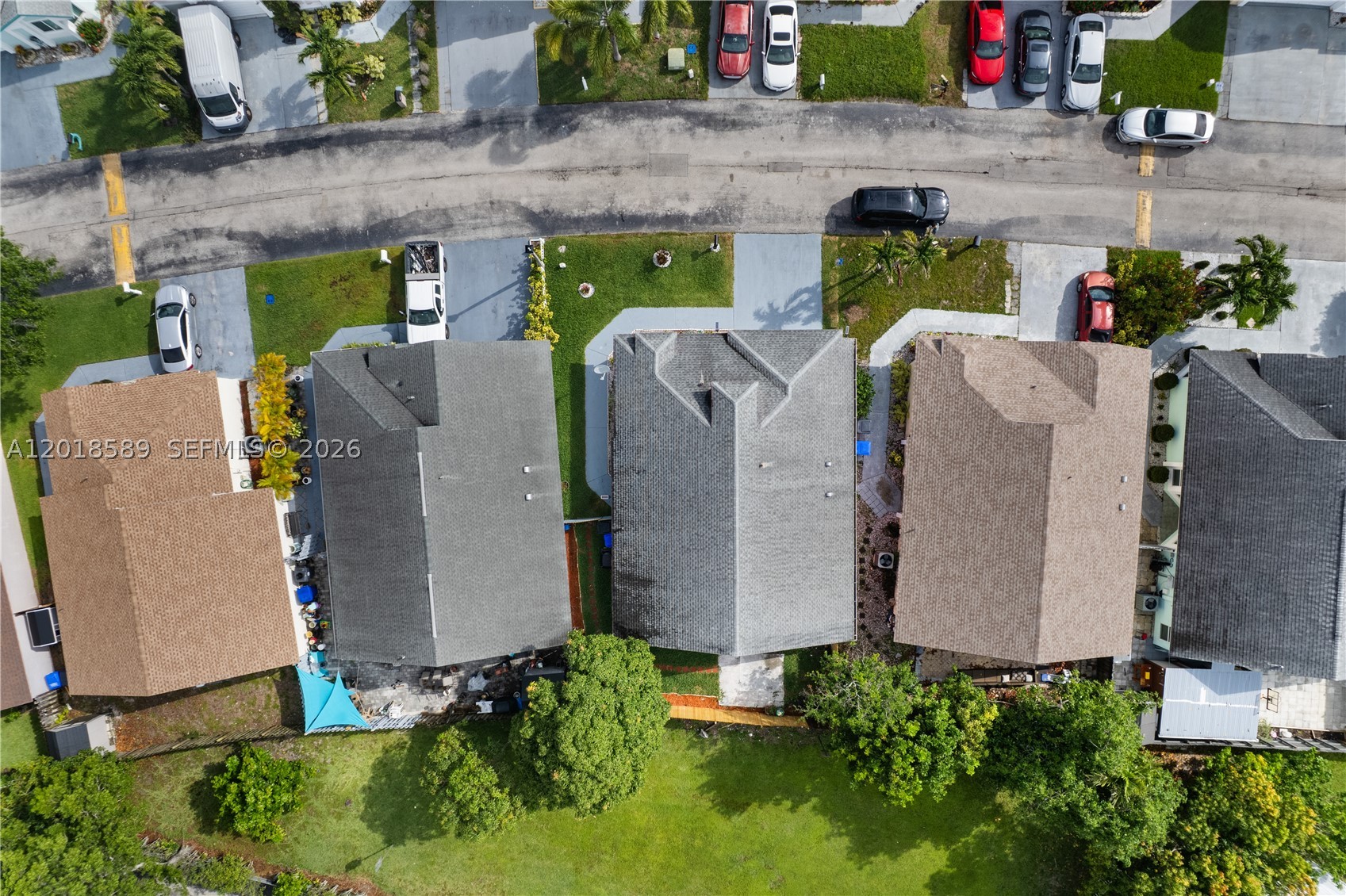 1035 W Jasmine Ln, North Lauderdale FL 33068