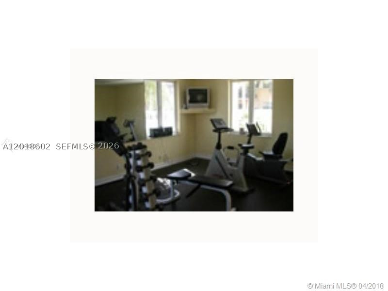 6713 N Kendall Dr #611, Pinecrest FL 33156