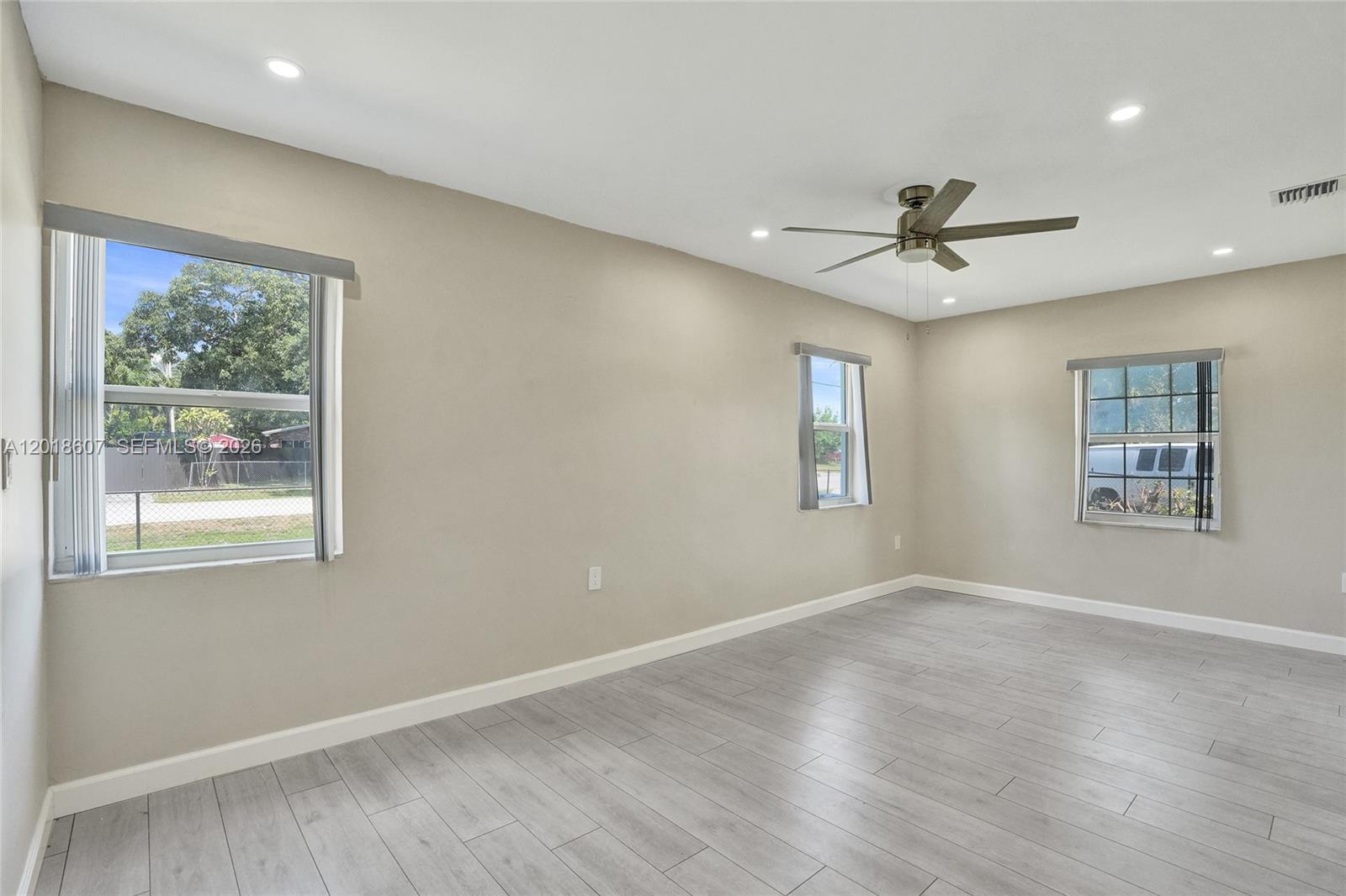 3401 NW 7th St, Lauderhill FL 33311