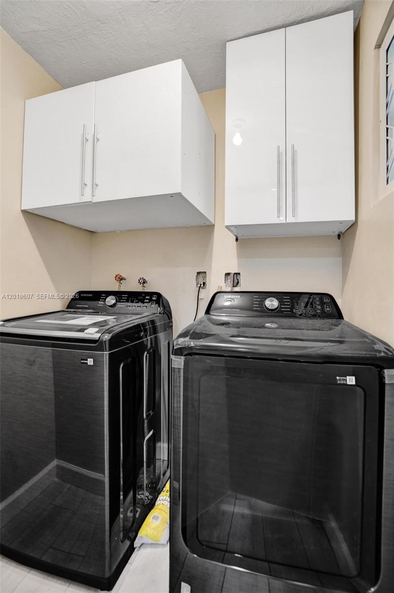 3401 NW 7th St, Lauderhill FL 33311