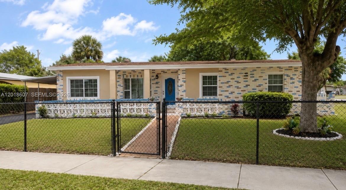 3401 NW 7th St, Lauderhill FL 33311