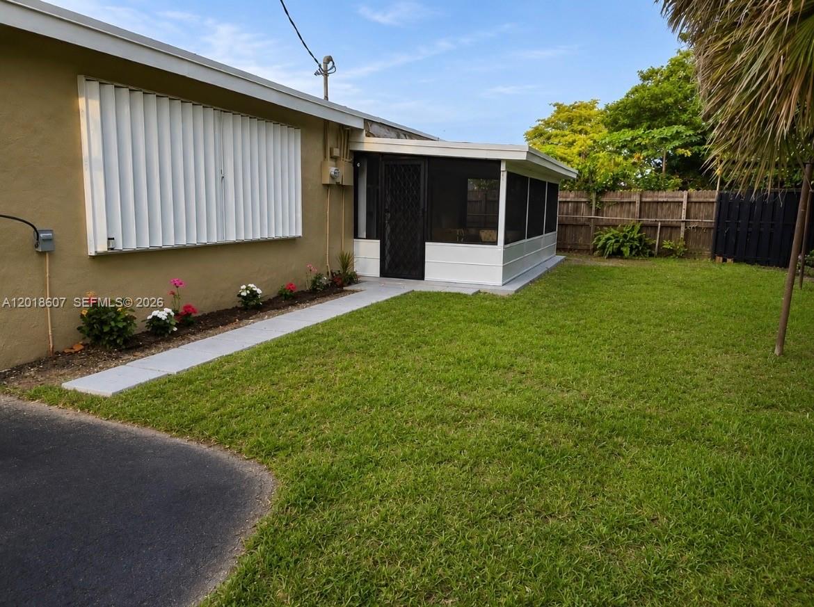 3401 NW 7th St, Lauderhill FL 33311