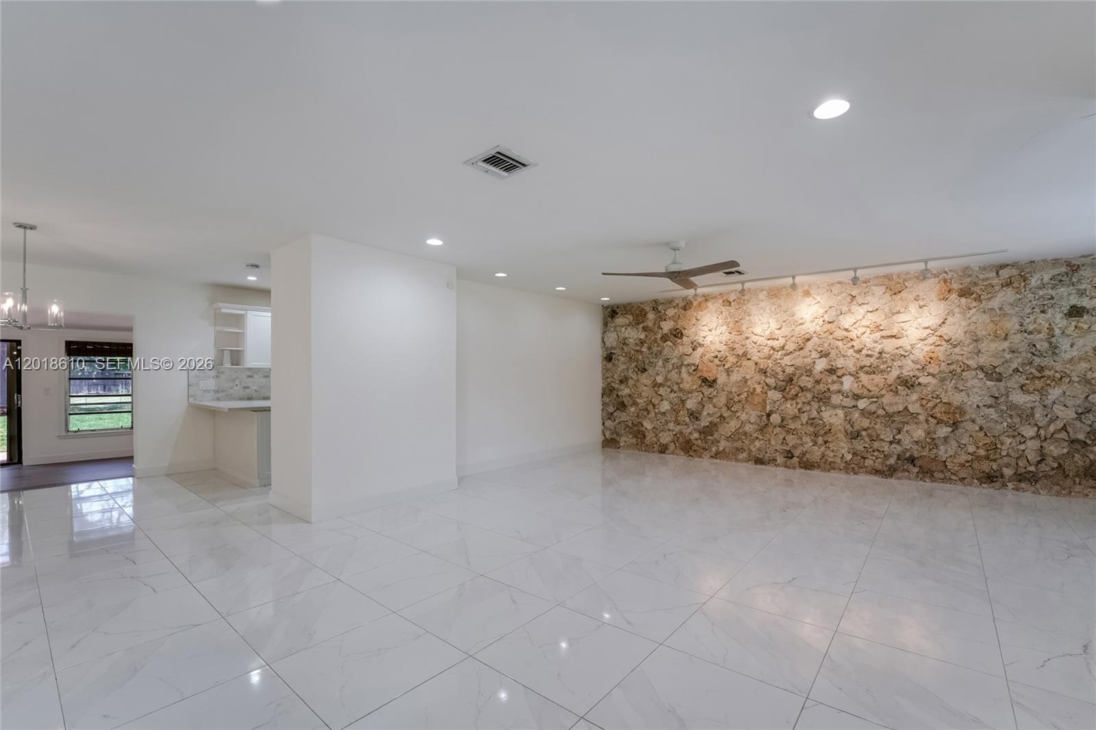 7220 SW 69th Ct, Miami FL 33143