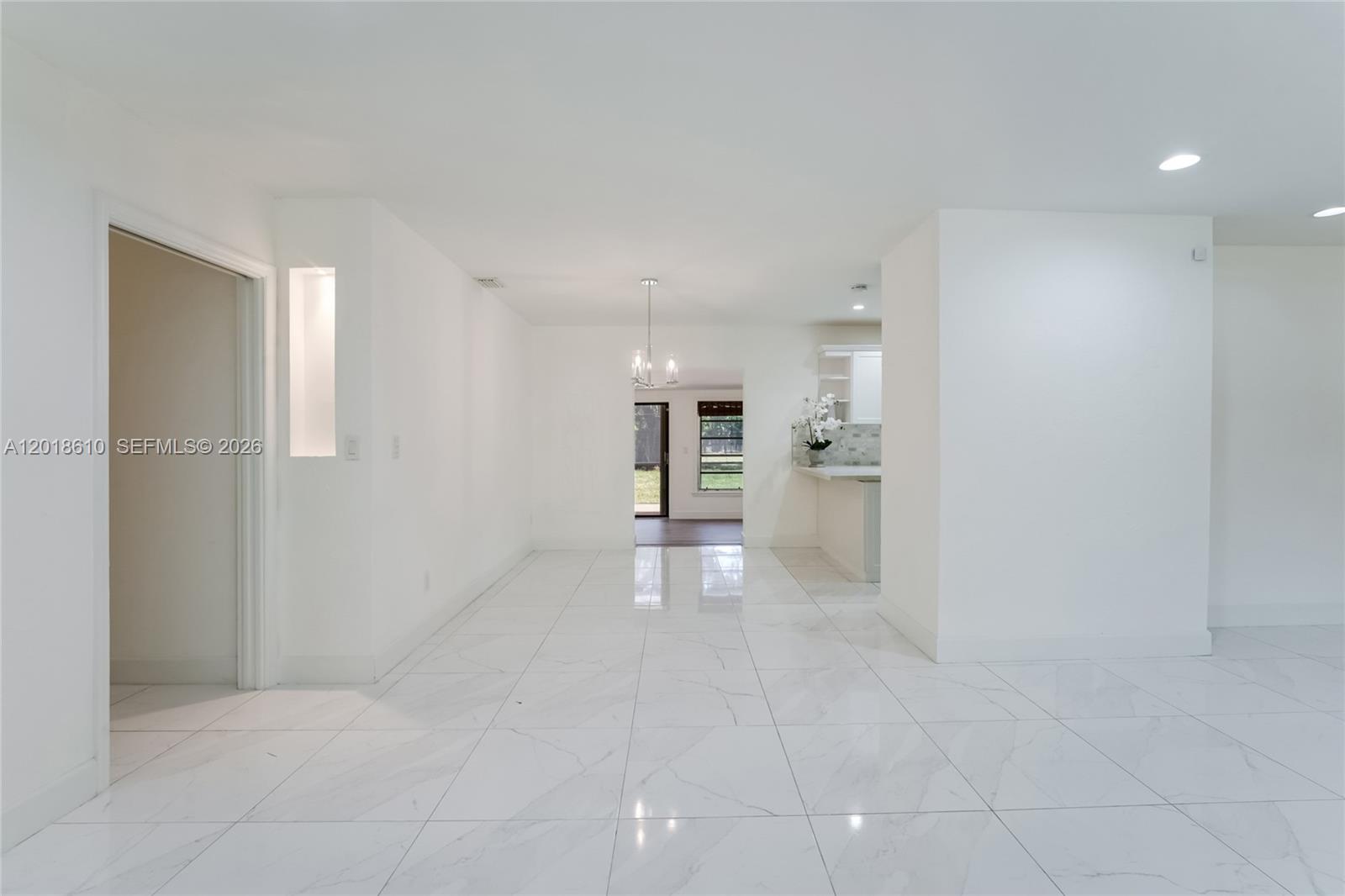 7220 SW 69th Ct, Miami FL 33143