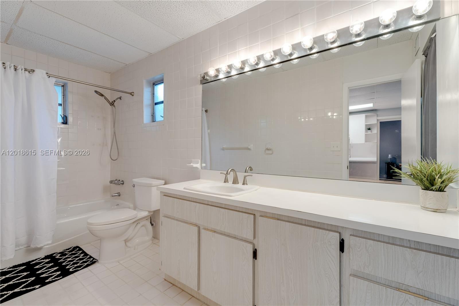 6531 SW 57th Pl, South Miami FL 33143