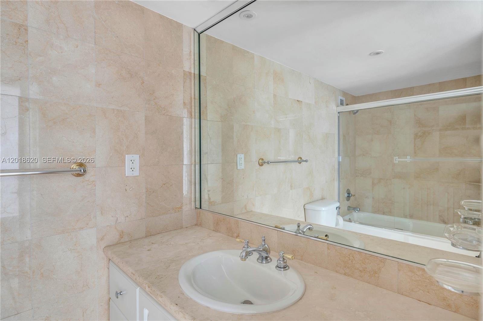 5151 Collins Ave #1627, Miami Beach FL 33140