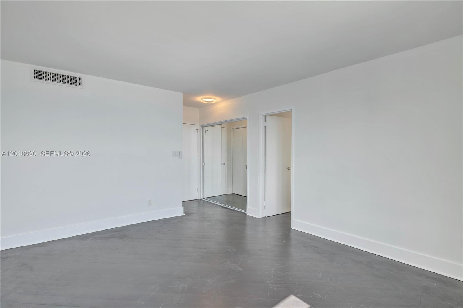 5151 Collins Ave #1627, Miami Beach FL 33140