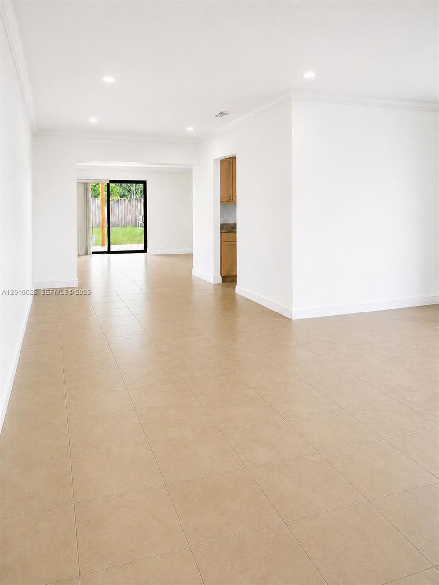 765 W 70th Pl #765, Hialeah FL 33014