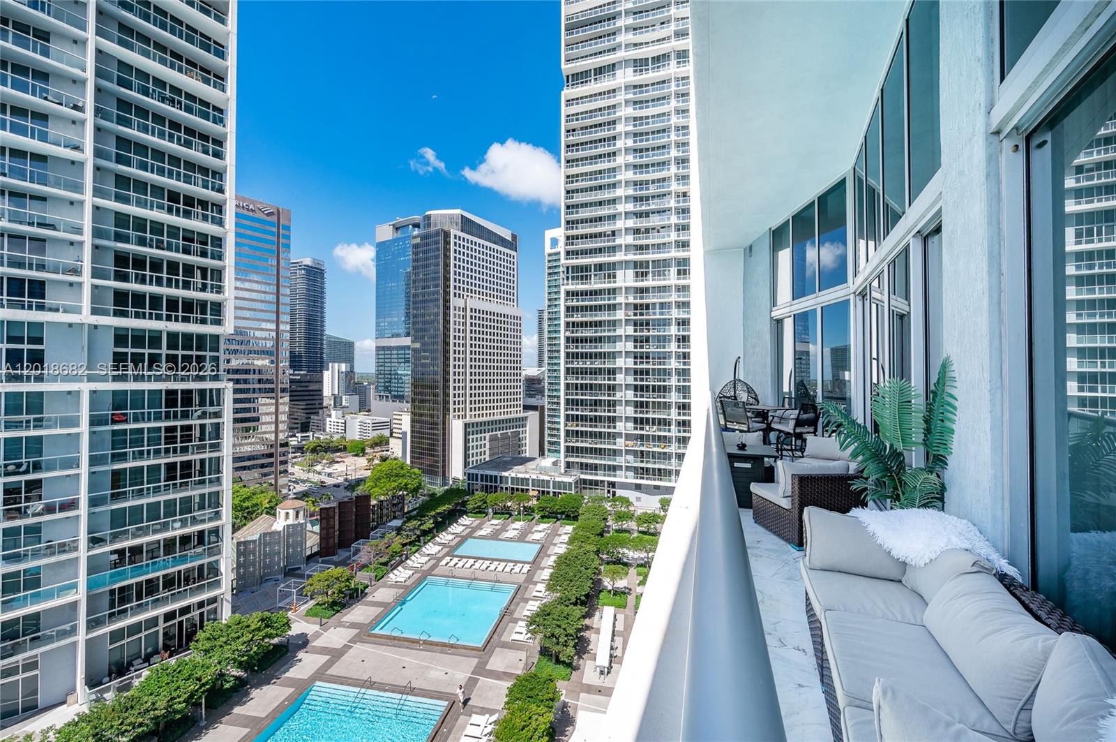 475 Brickell Ave #2209, Miami FL 33131