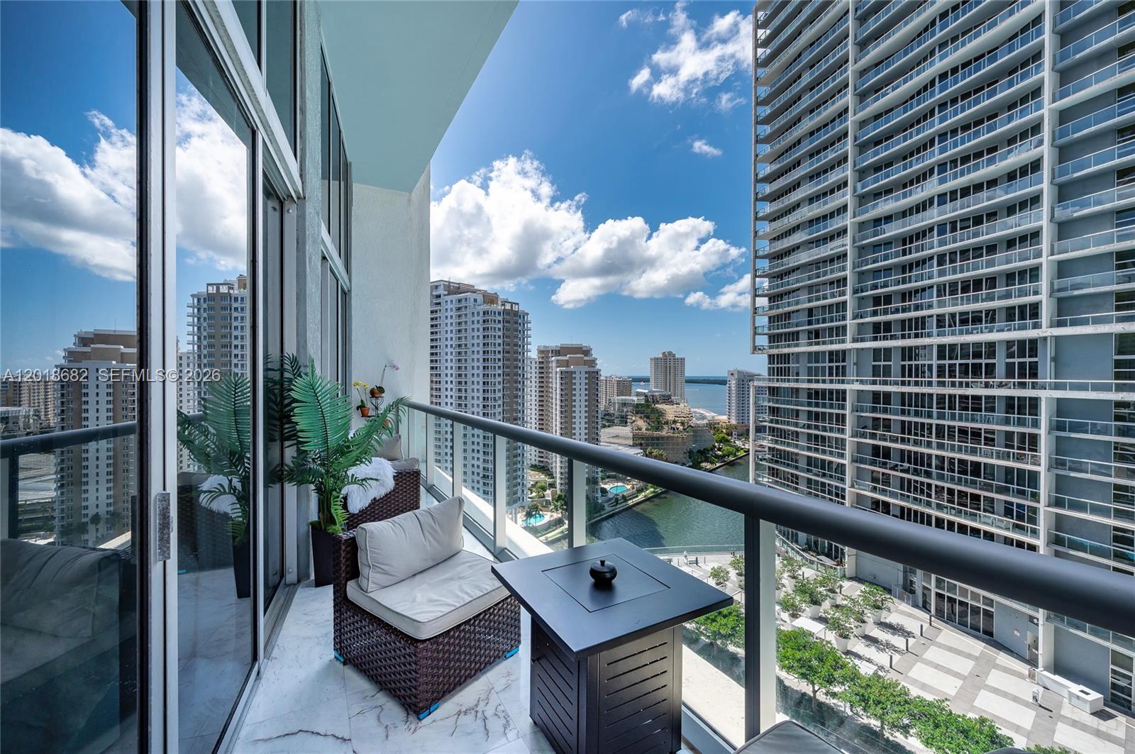 475 Brickell Ave #2209, Miami FL 33131