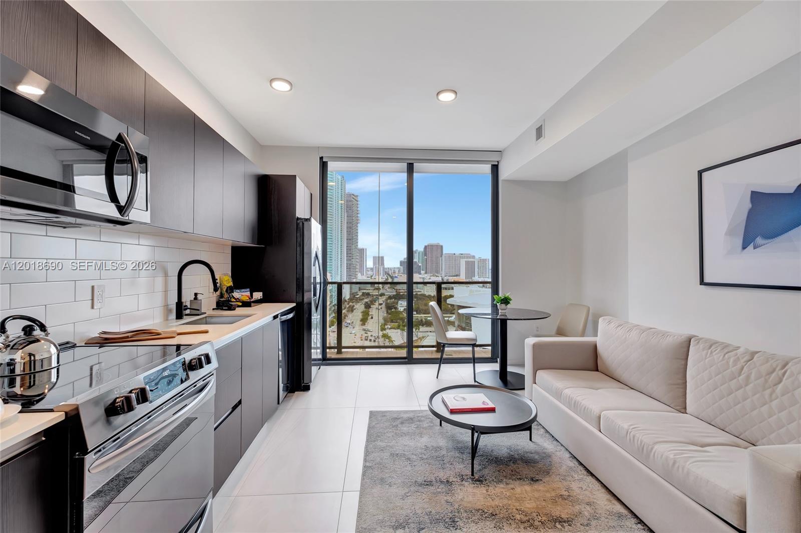 398 NE 5th St #1407, Miami FL 33132