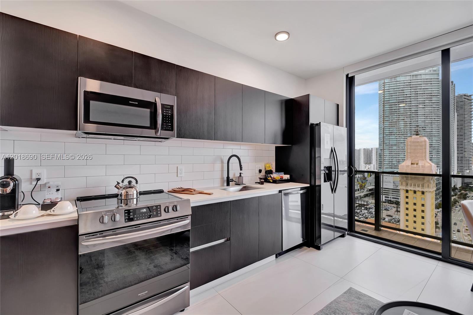 398 NE 5th St #1407, Miami FL 33132