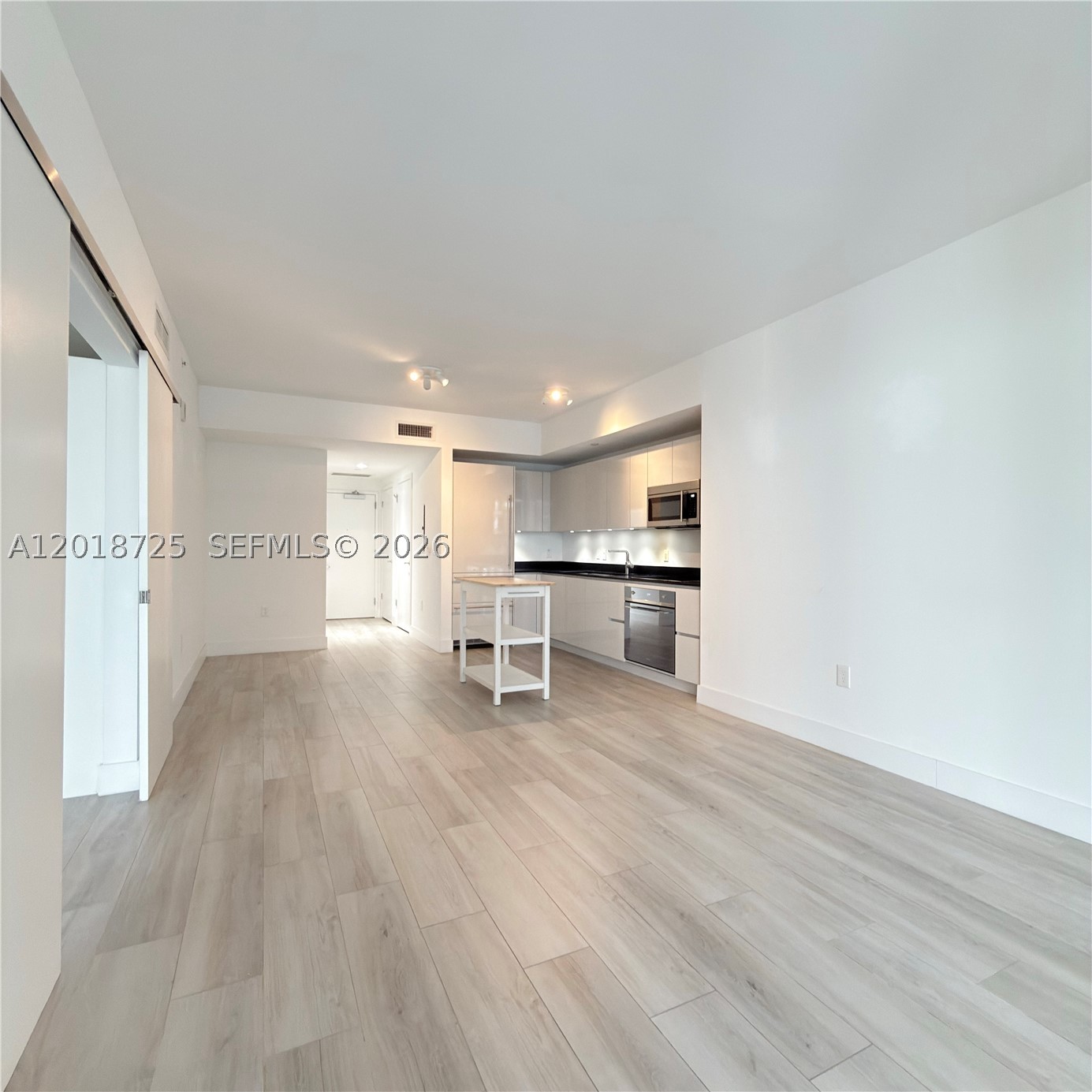 1010 Brickell Ave #2208, Miami FL 33131