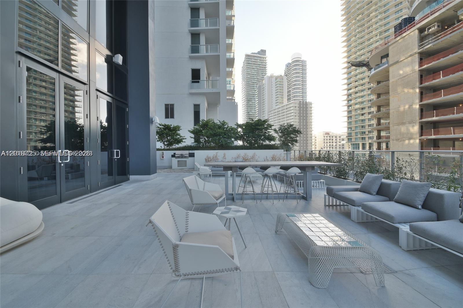 1010 Brickell Ave #2208, Miami FL 33131