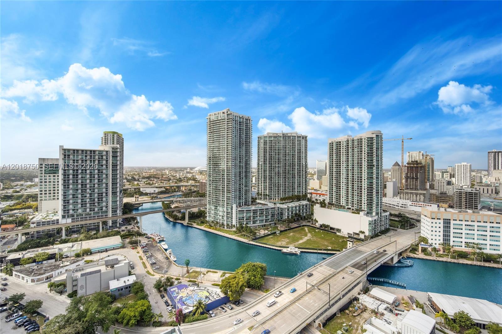 68 SE 6th St #2310, Miami FL 33131