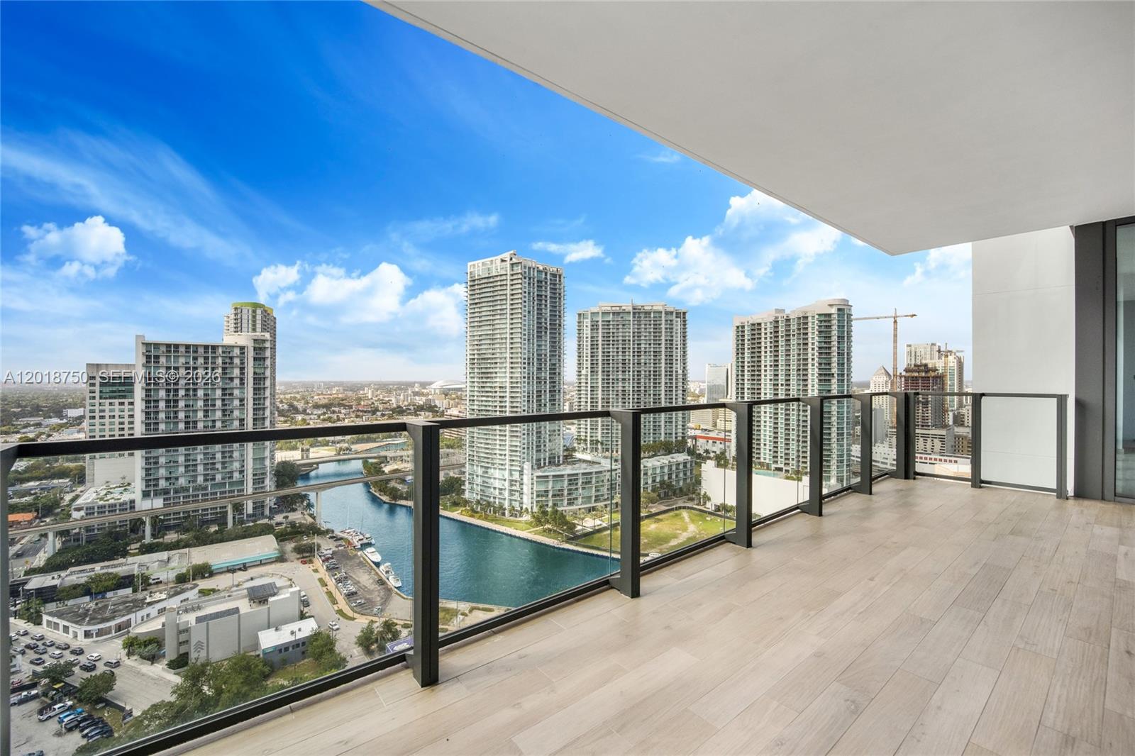 68 SE 6th St #2310, Miami FL 33131