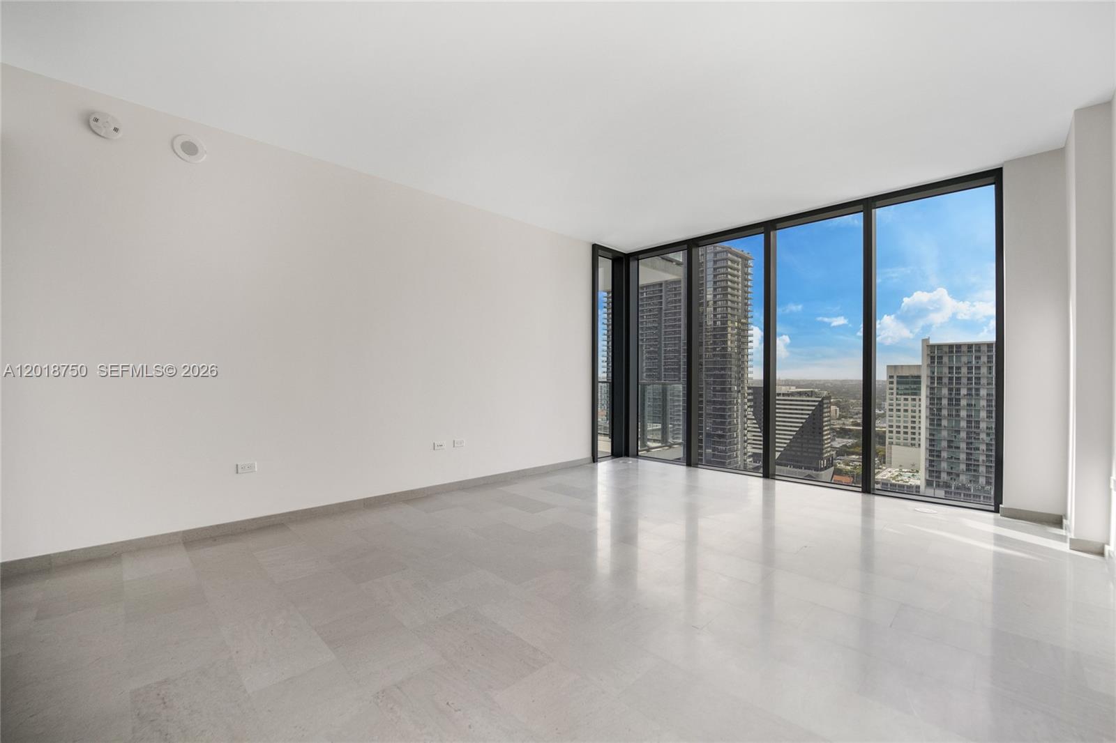 68 SE 6th St #2310, Miami FL 33131