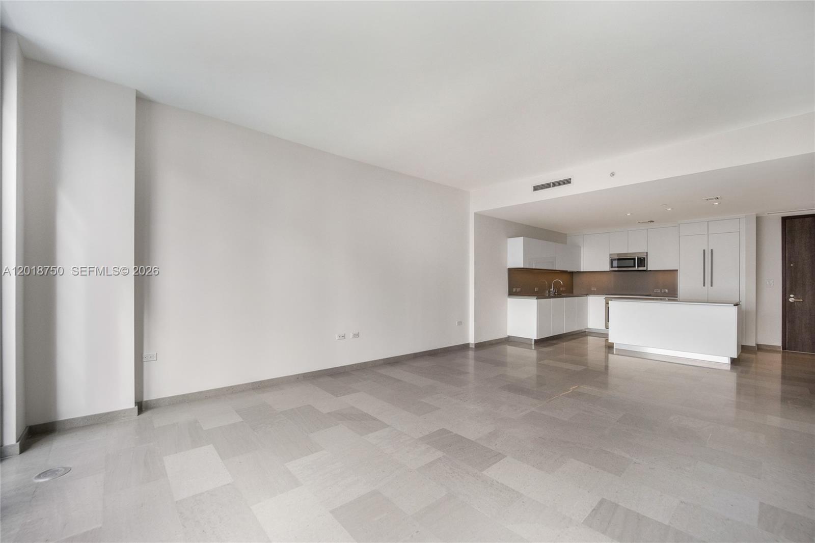 68 SE 6th St #2310, Miami FL 33131