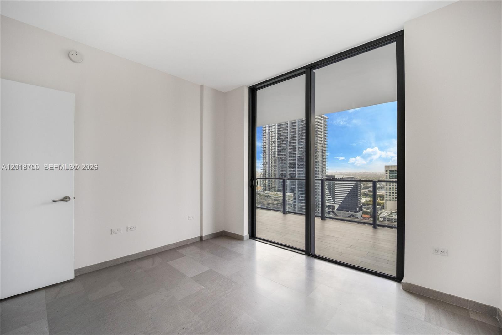 68 SE 6th St #2310, Miami FL 33131
