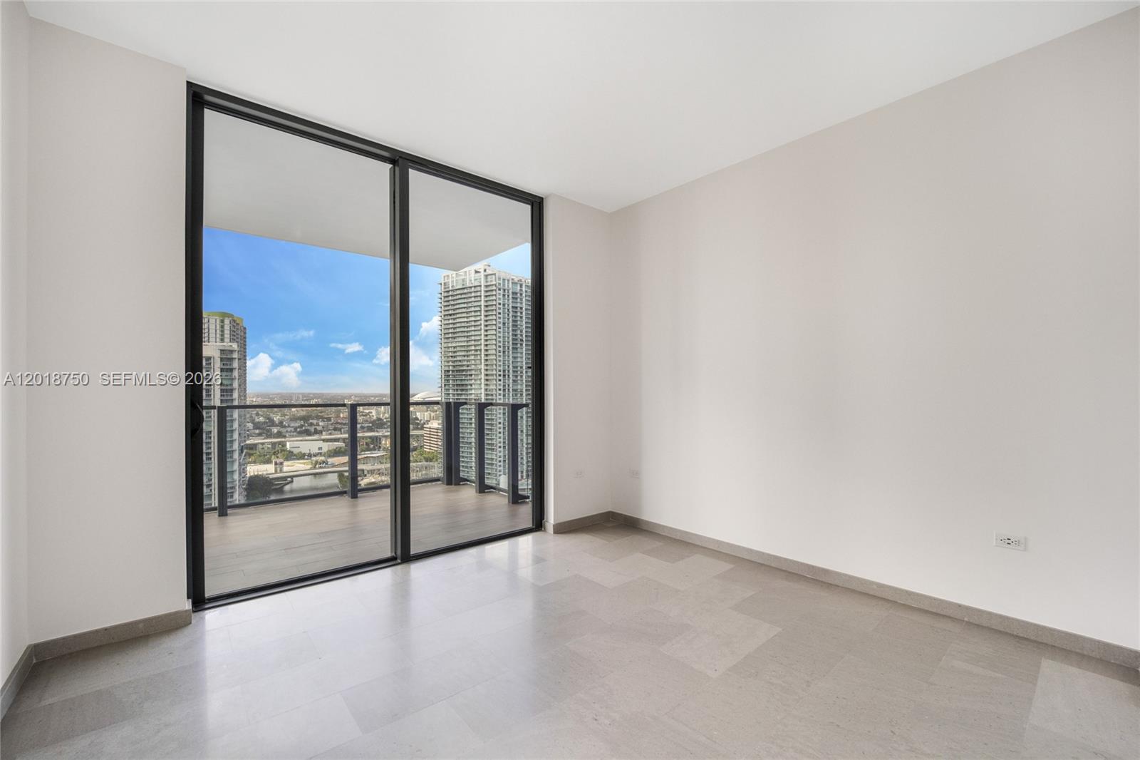 68 SE 6th St #2310, Miami FL 33131
