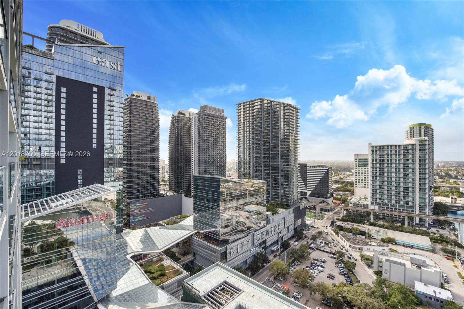 68 SE 6th St #2310, Miami FL 33131