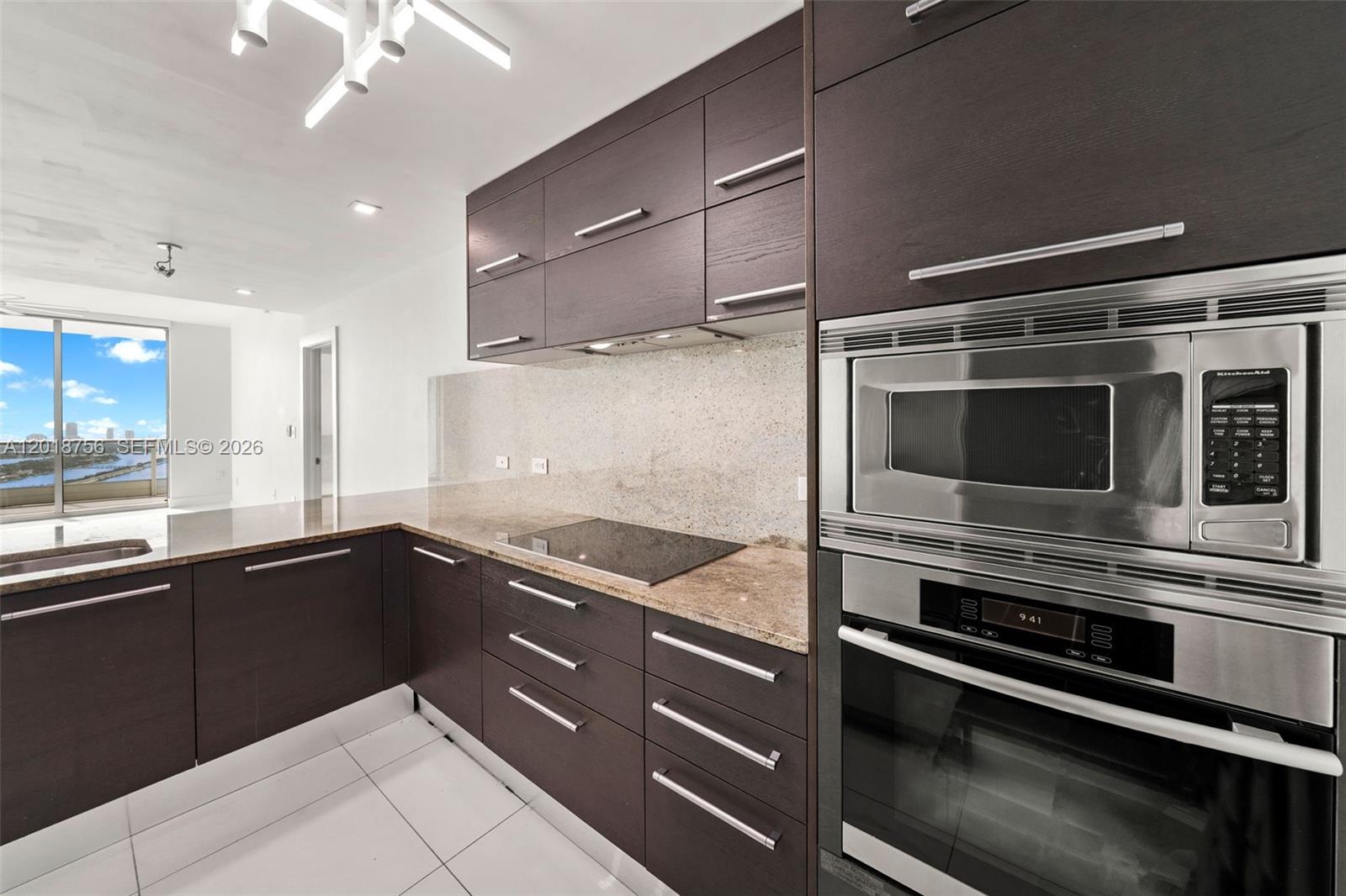 900 Biscayne Blvd #5602, Miami FL 33132