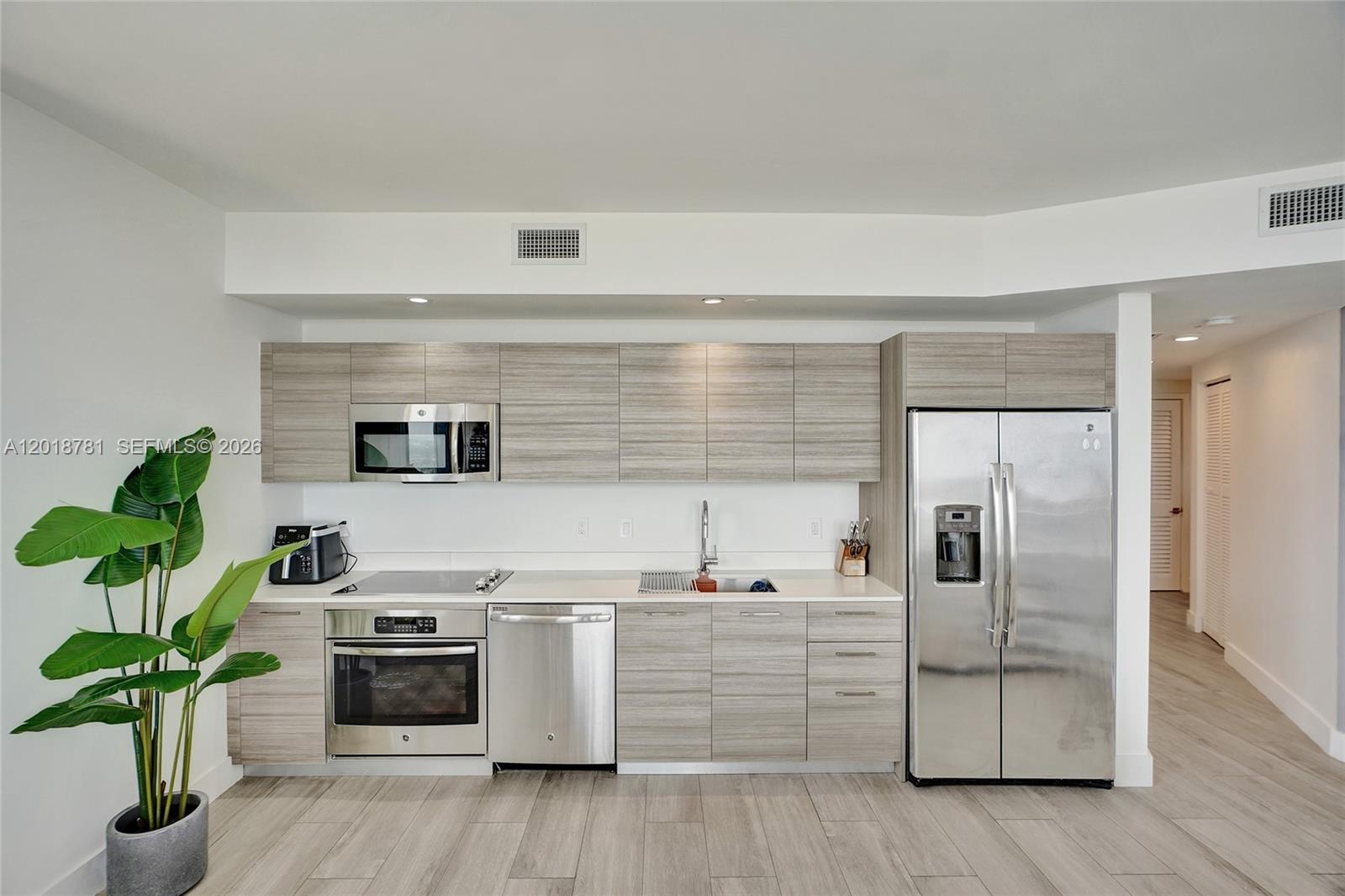 121 NE 34th St #2809, Miami FL 33137