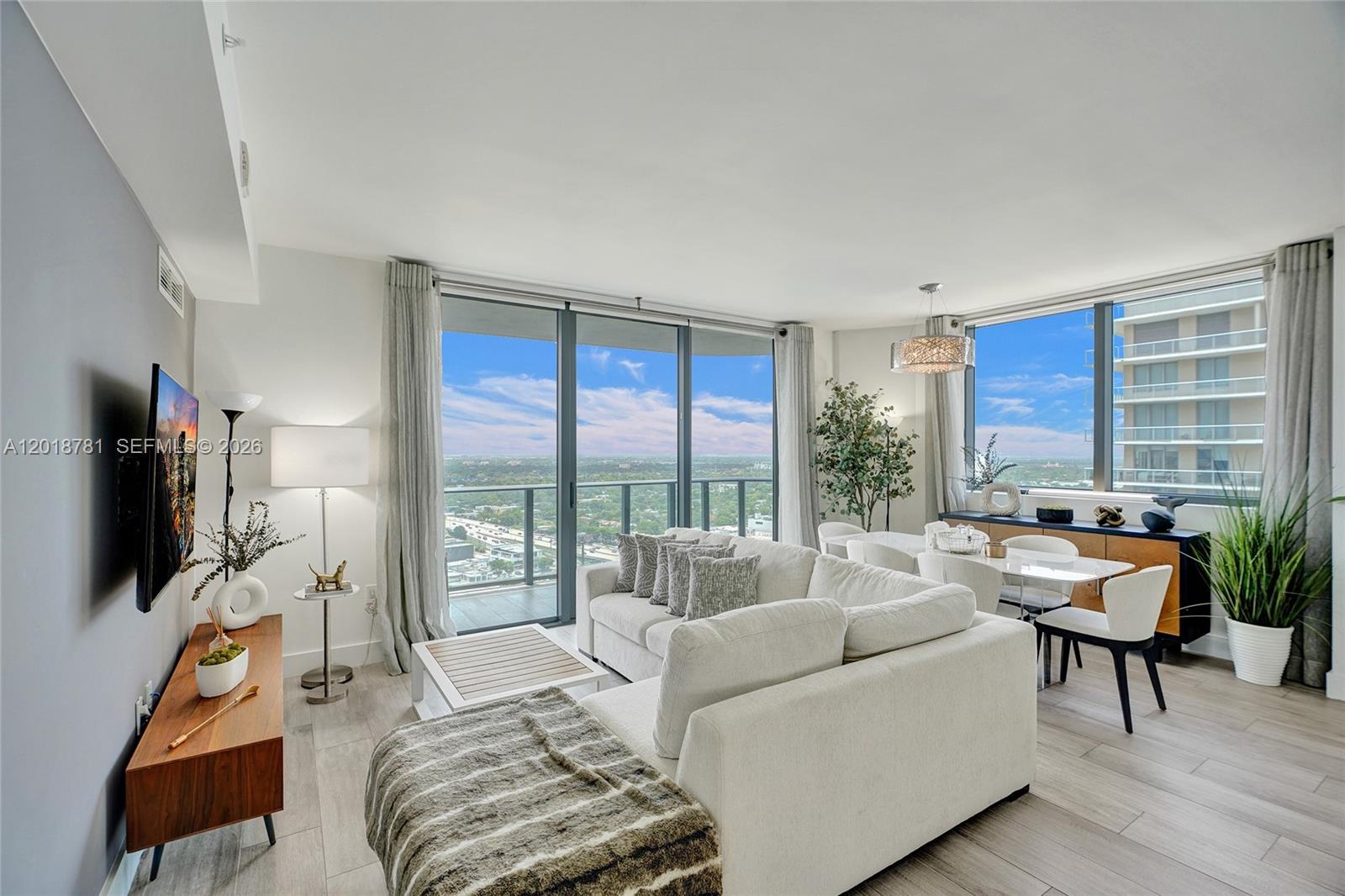 121 NE 34th St #2809, Miami FL 33137