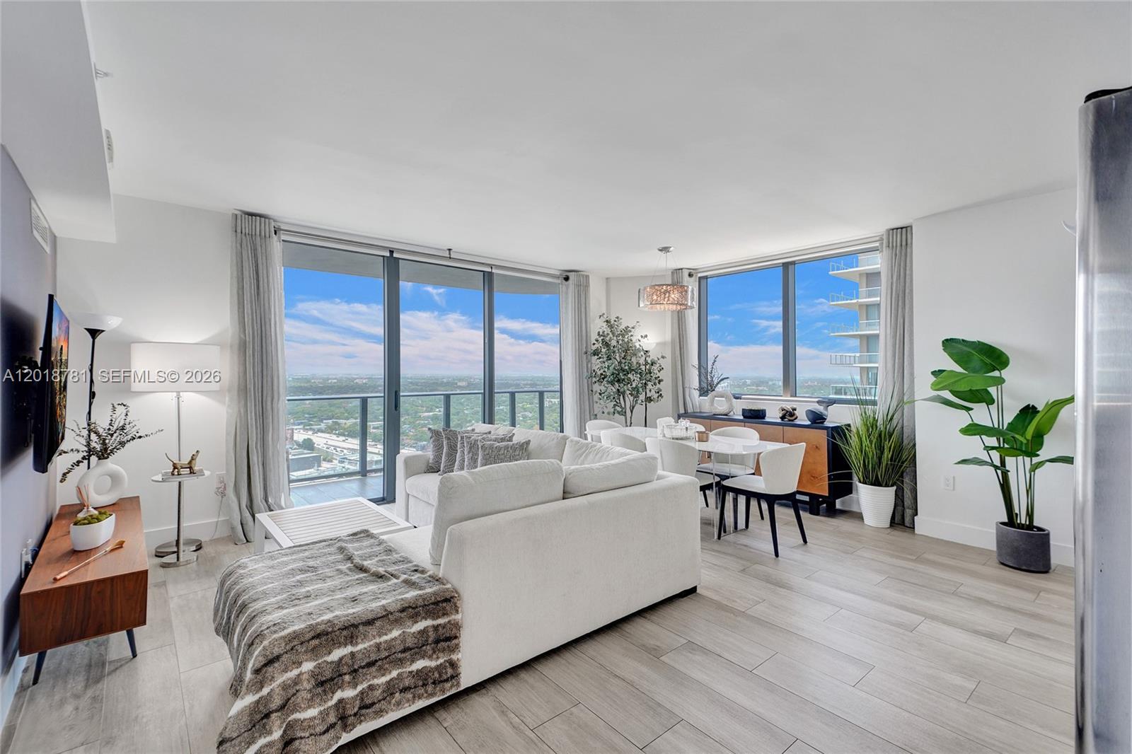 121 NE 34th St #2809, Miami FL 33137