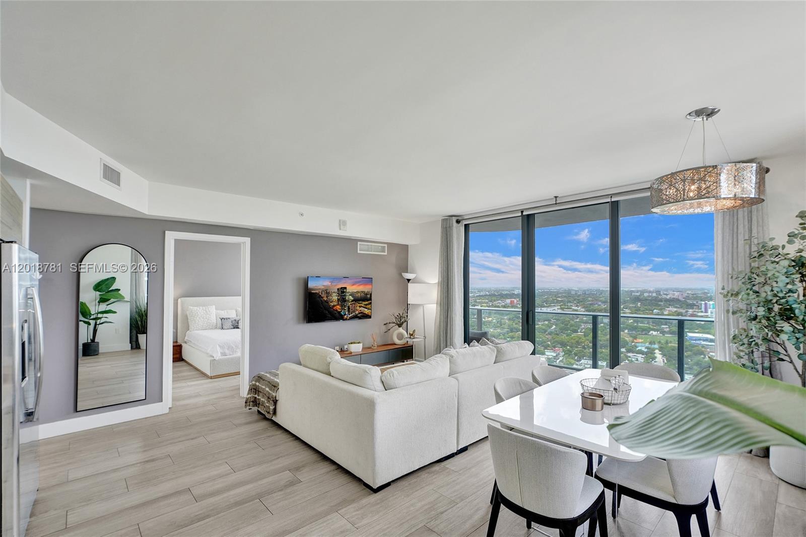 121 NE 34th St #2809, Miami FL 33137