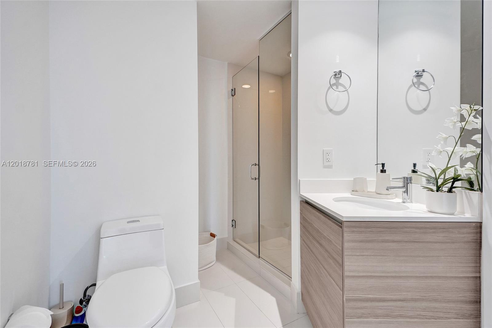 121 NE 34th St #2809, Miami FL 33137