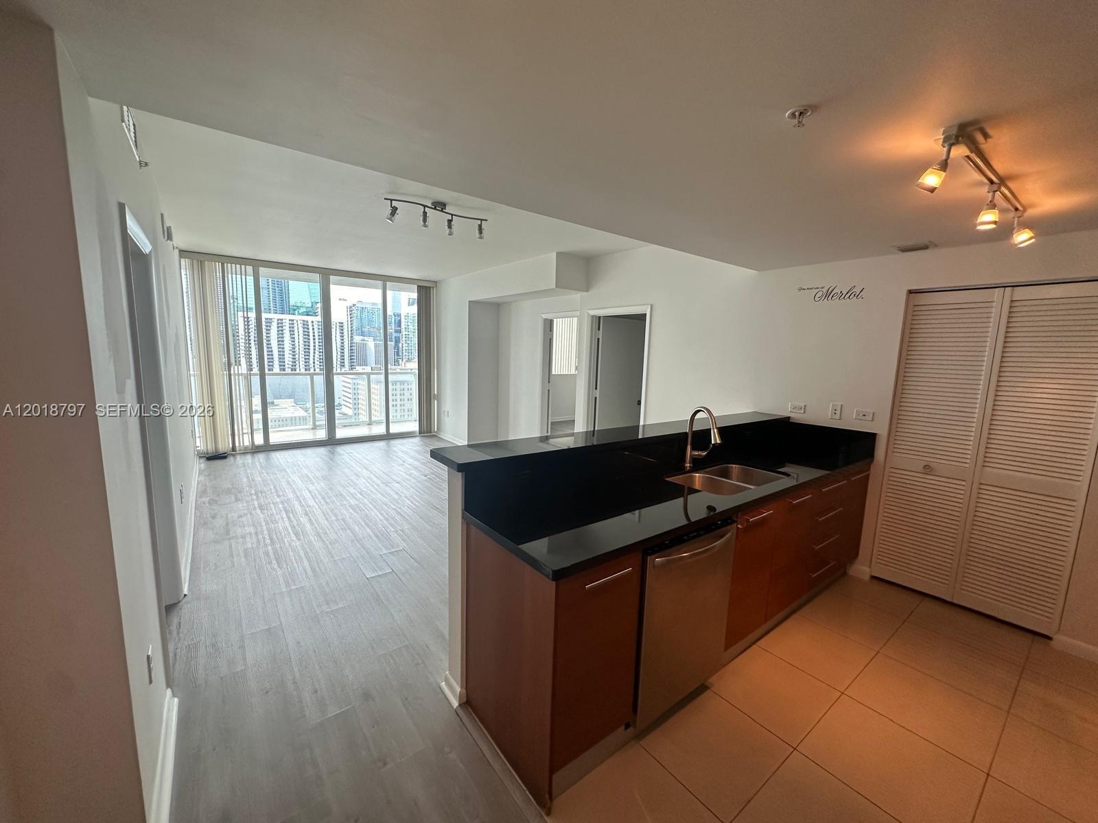 244 Biscayne Blvd #1910, Miami FL 33132