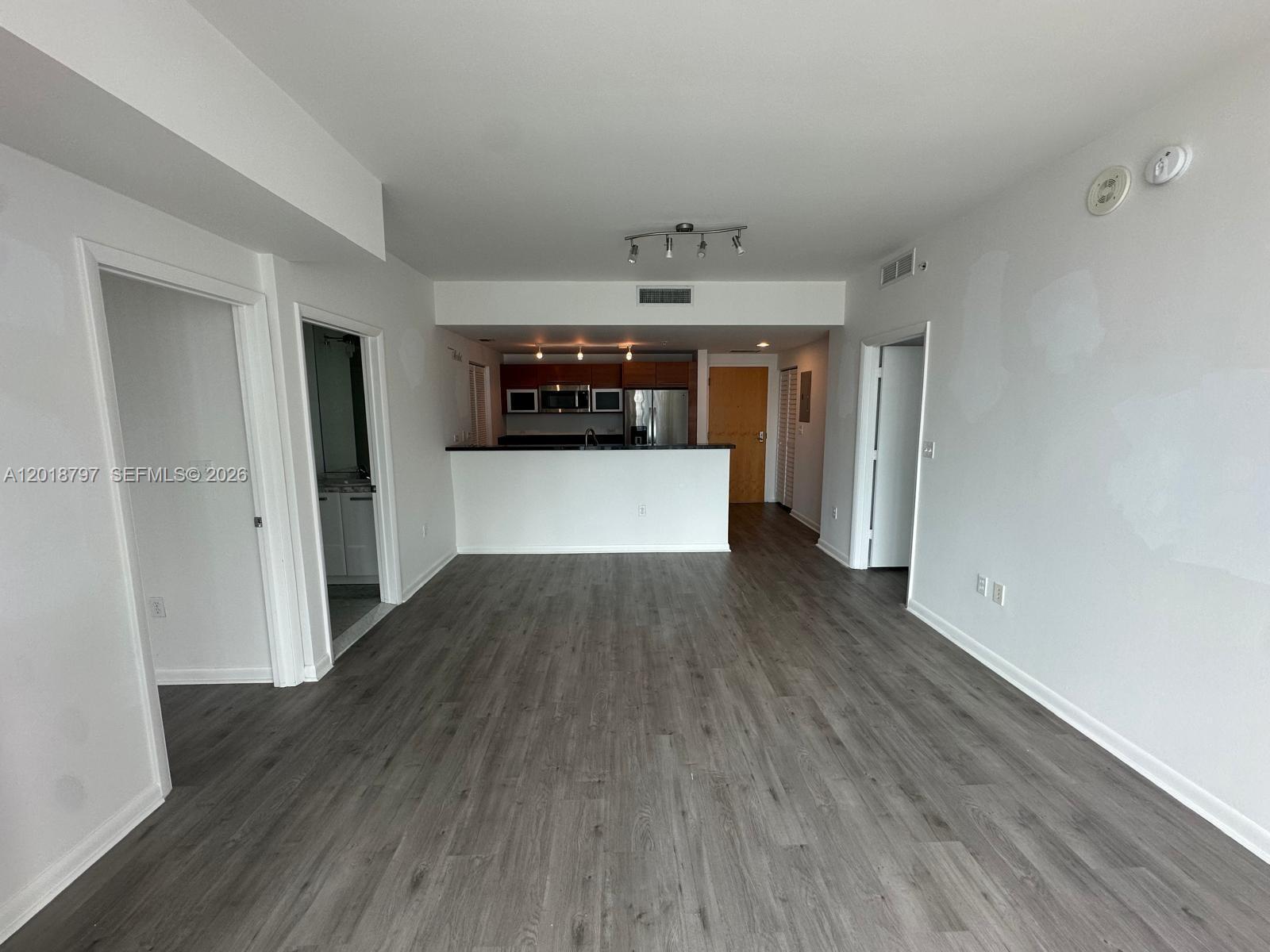 244 Biscayne Blvd #1910, Miami FL 33132