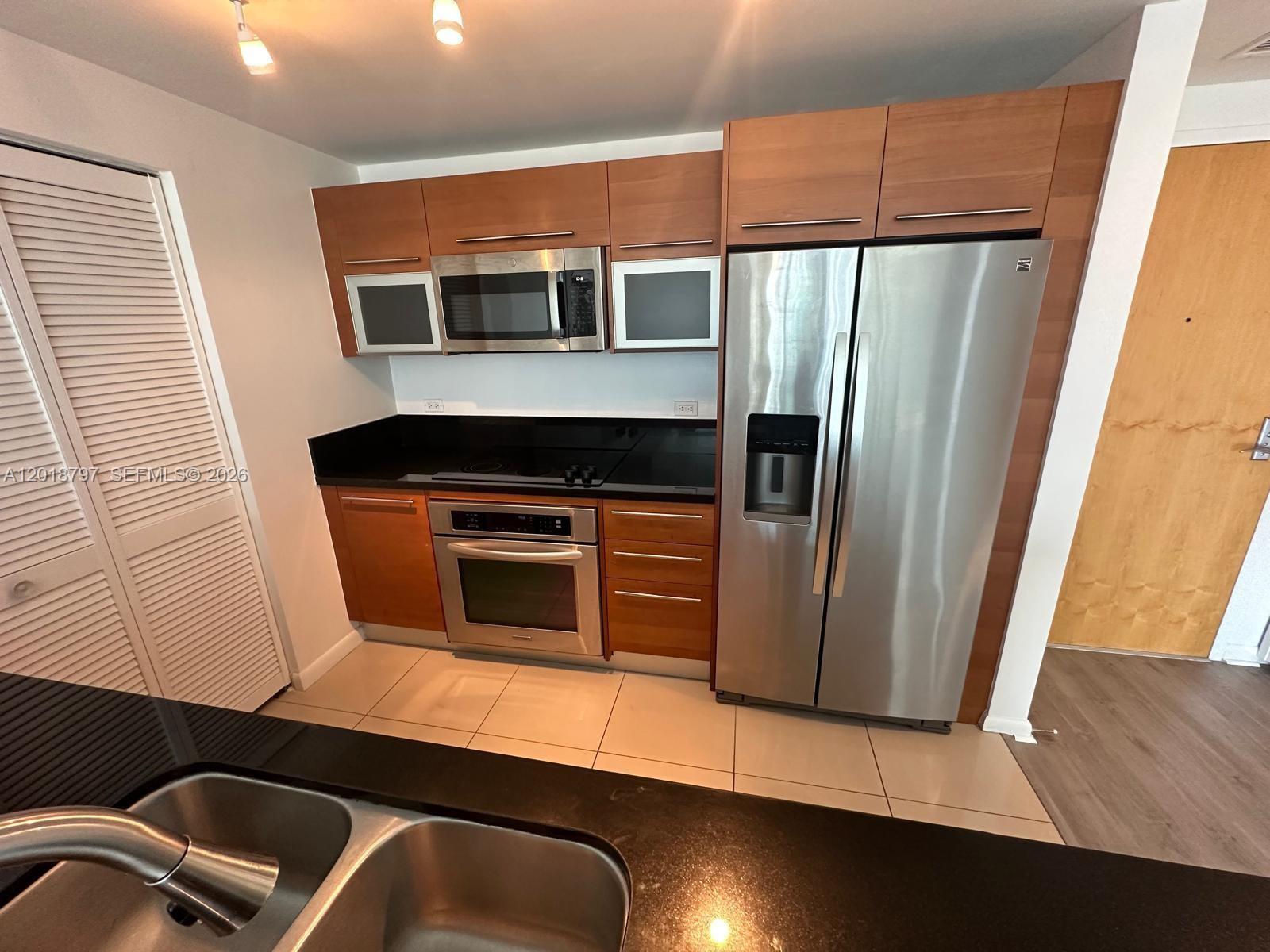 244 Biscayne Blvd #1910, Miami FL 33132