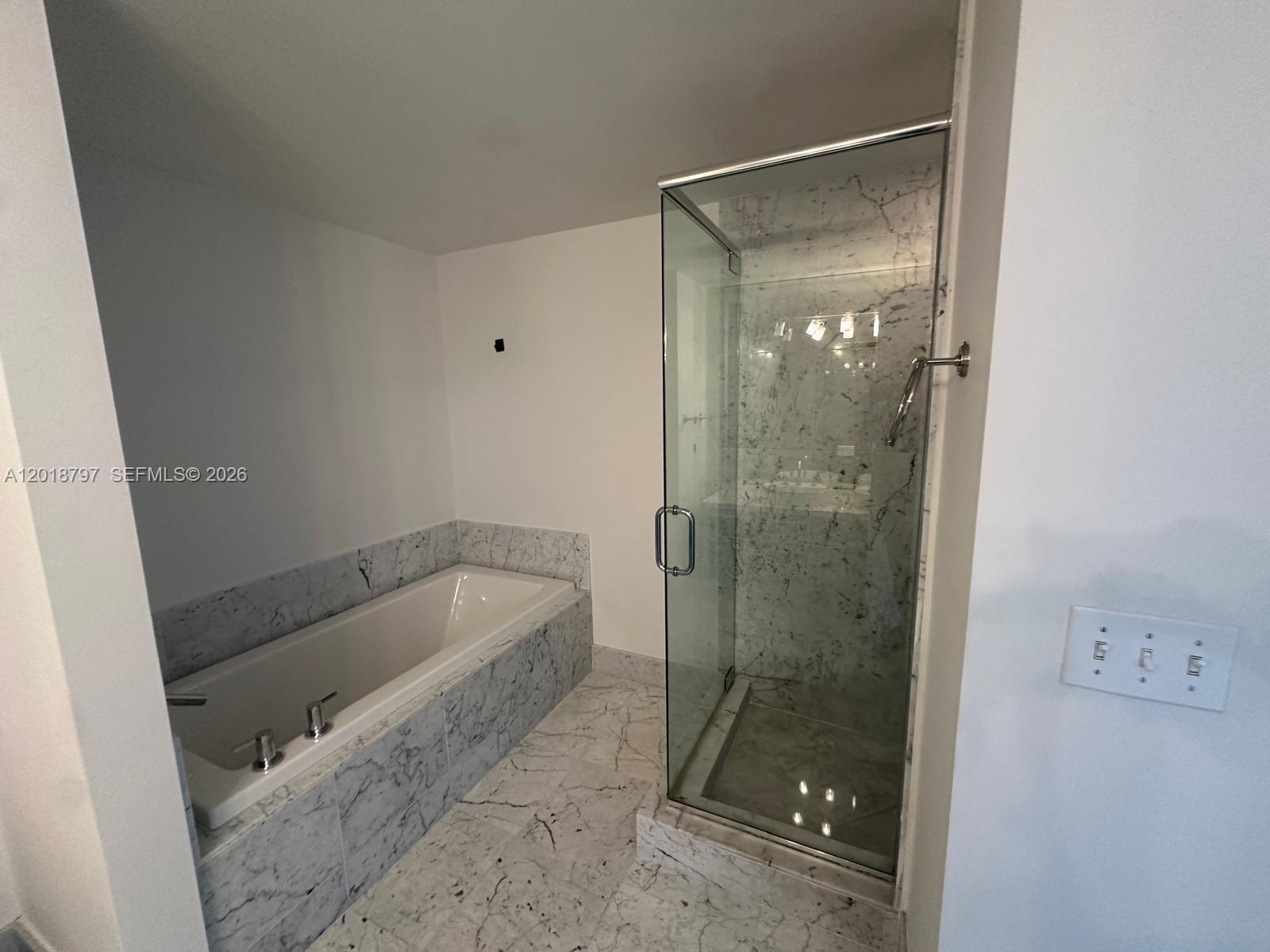 244 Biscayne Blvd #1910, Miami FL 33132