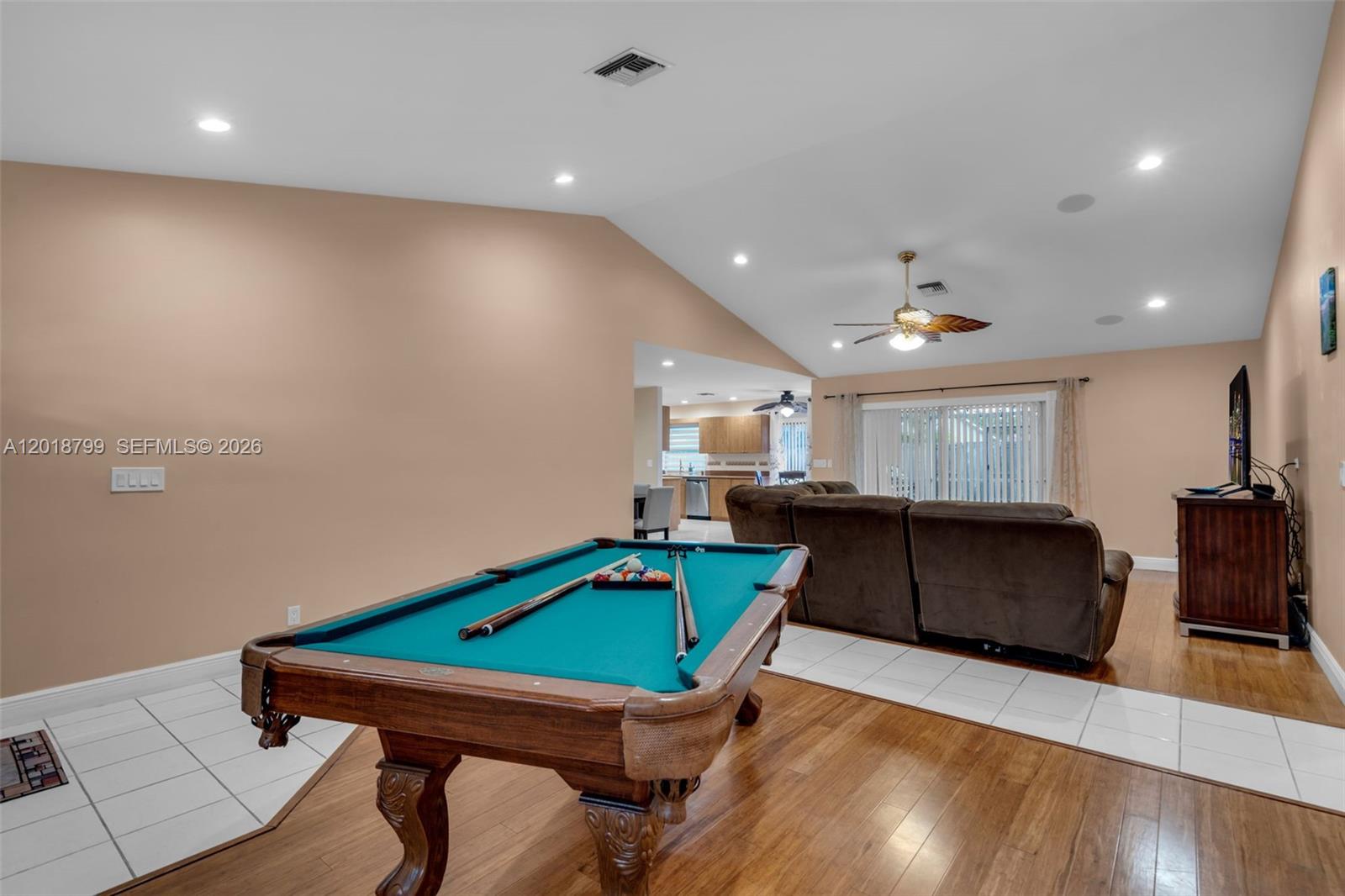 7817 Sunflower Dr, Margate FL 33063