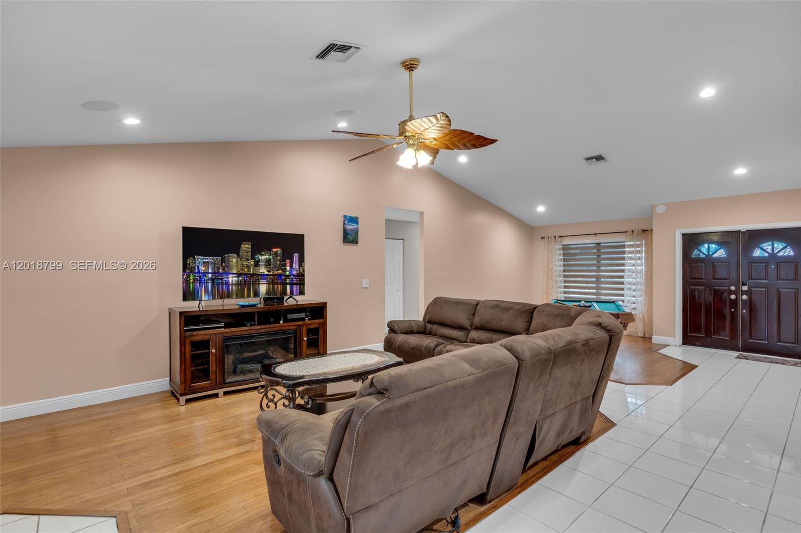 7817 Sunflower Dr, Margate FL 33063