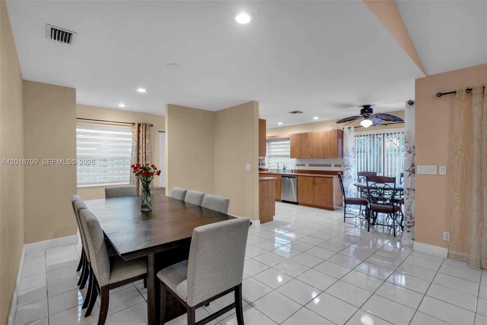 7817 Sunflower Dr, Margate FL 33063
