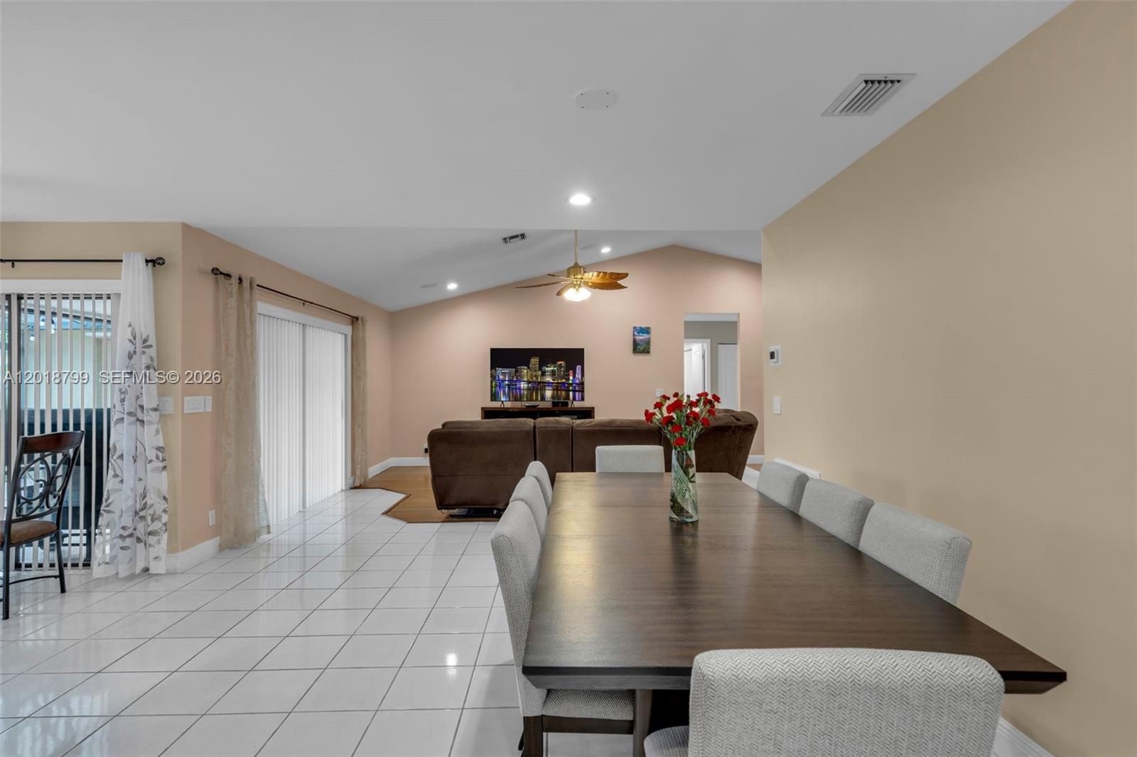 7817 Sunflower Dr, Margate FL 33063