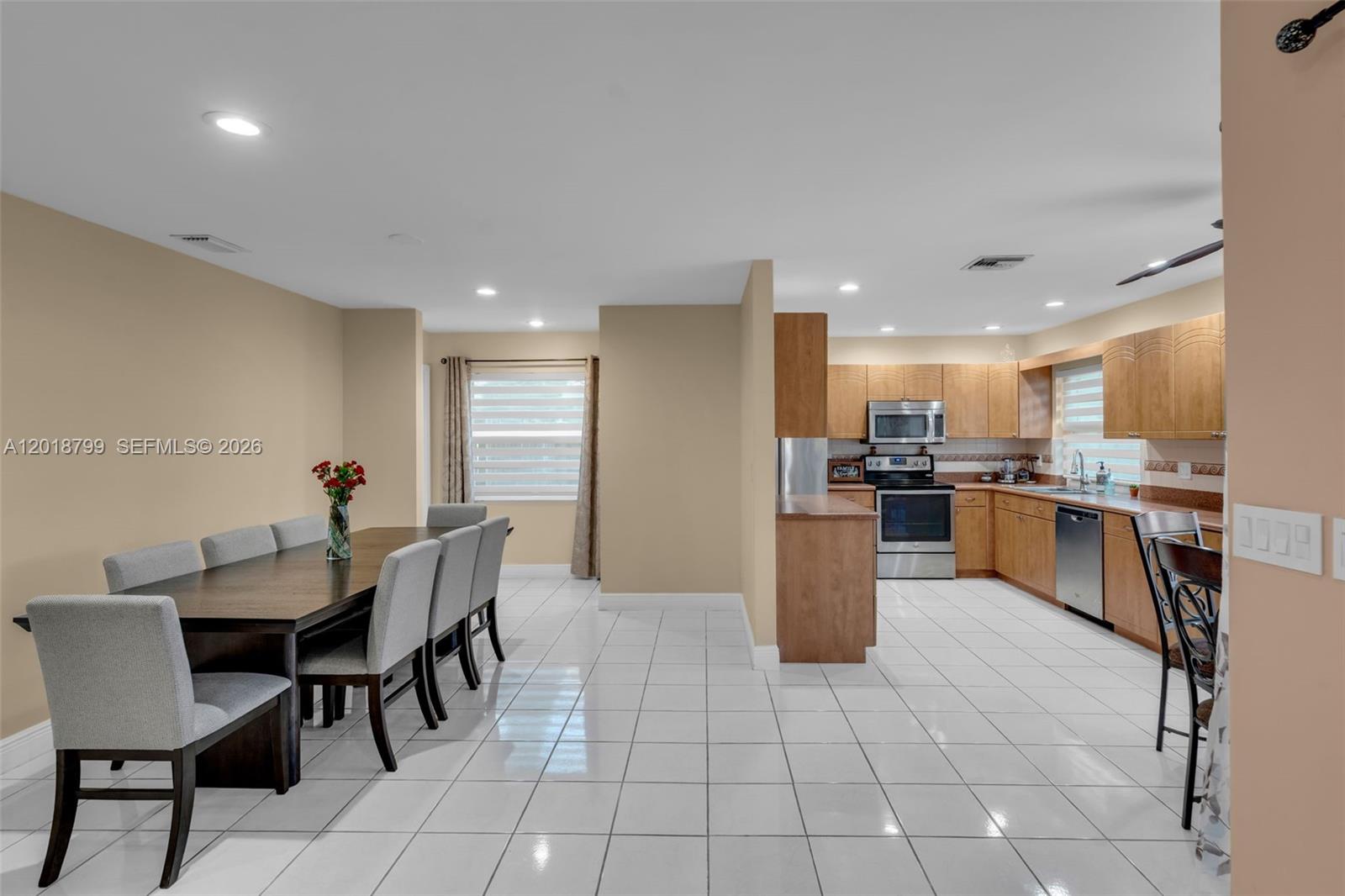 7817 Sunflower Dr, Margate FL 33063